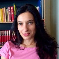 Portrait of author Alina Holban
